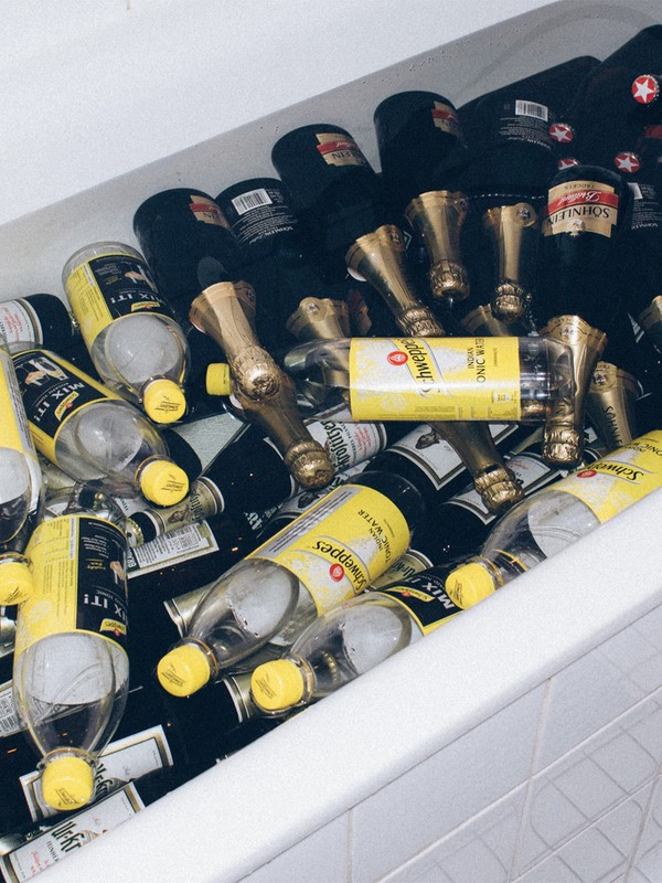 An Expert’s Guide To Dealing With A Hangover